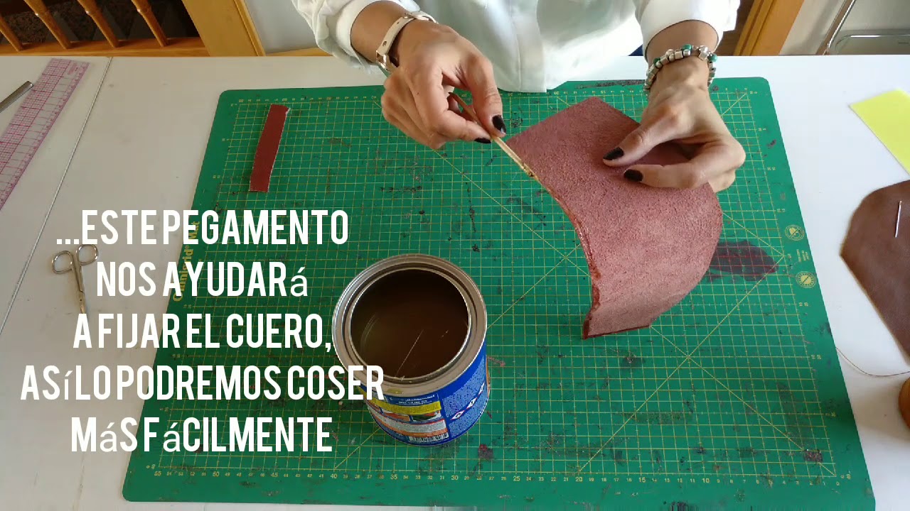 Cómo hacer un tarjetero de cuero