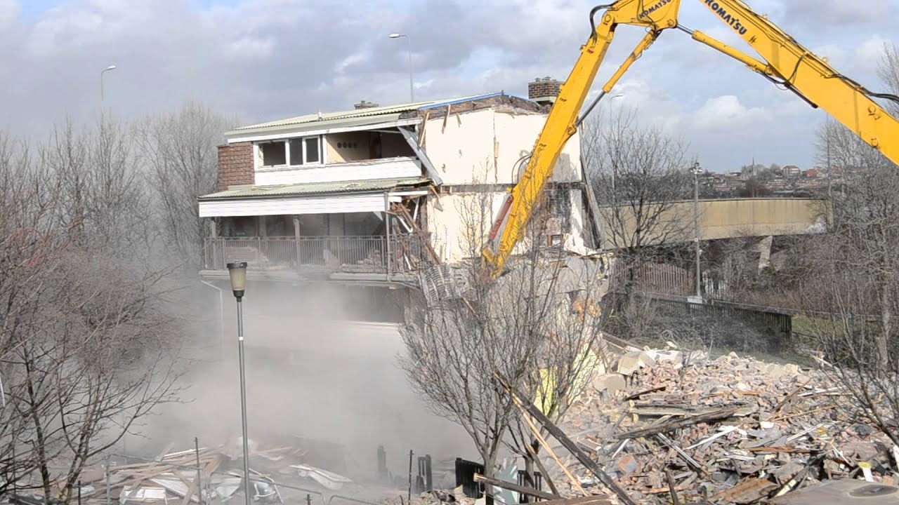 CHANDLESS ESTATE GATESHEAD DEMOLITION VIDEO  PART 1 PART 3     25 2 2014