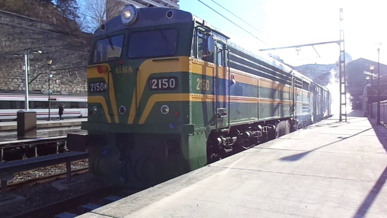 Special Christmas trains in Madrid (RENFE Class 321, Class 333/334 (with engine start-up)