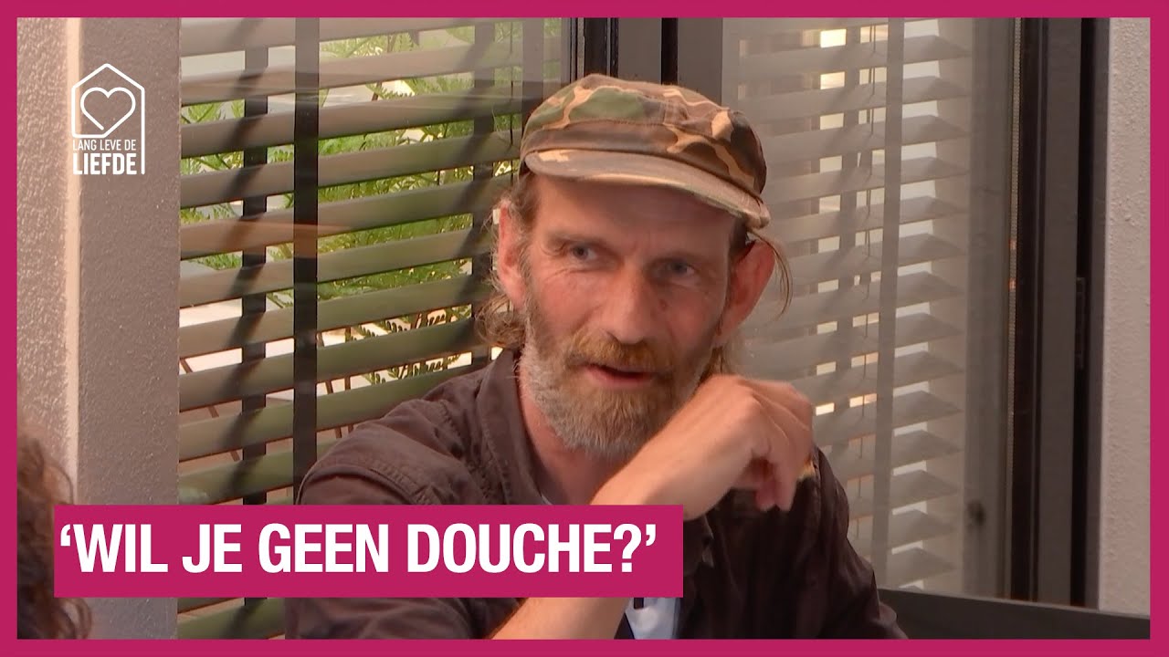 Maria kan maar niet wennen aan de hygiëne van Jos | Lang Leve de Liefde