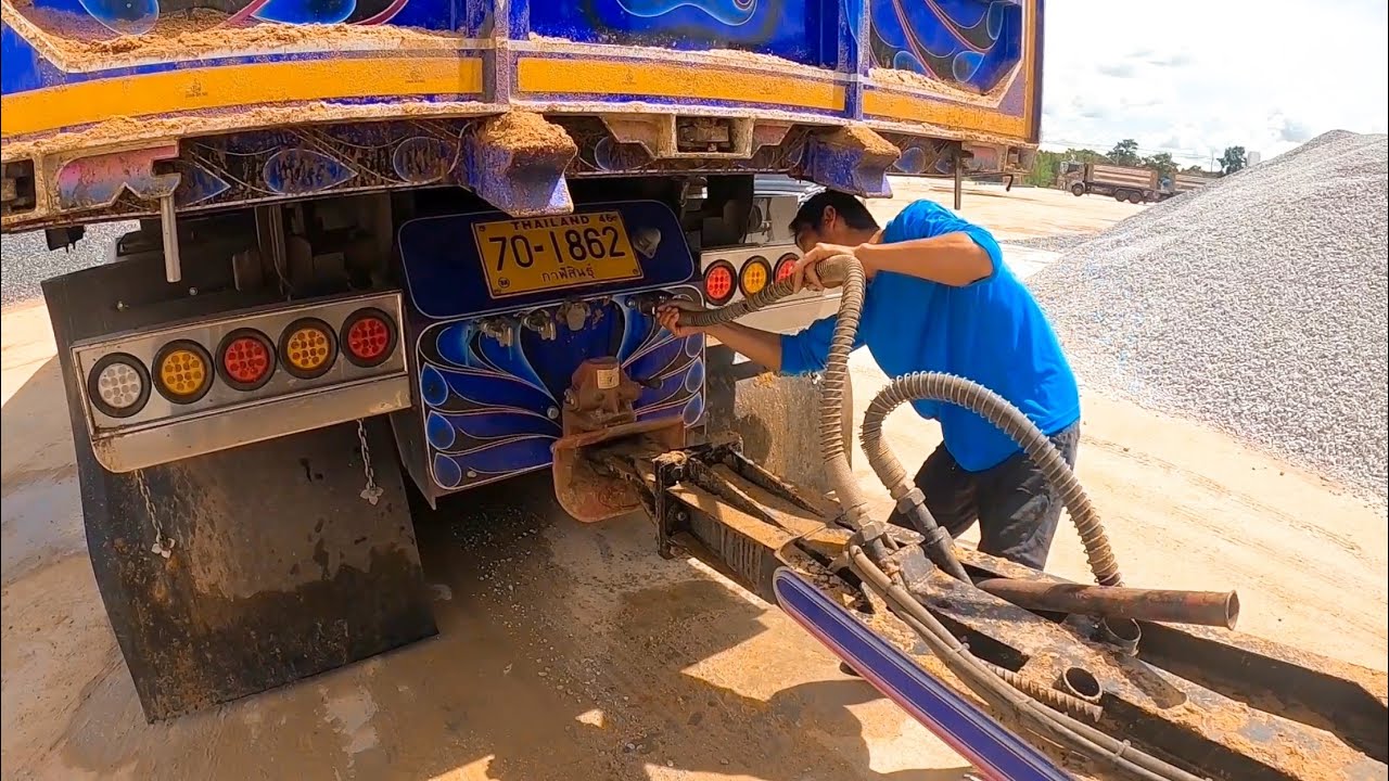 มาดูวิธีถอดลูกและต่อลูกรถพ่วง 22ล้อ Hino victor 500 อู่ ช.โชคเจริญทรัพย์