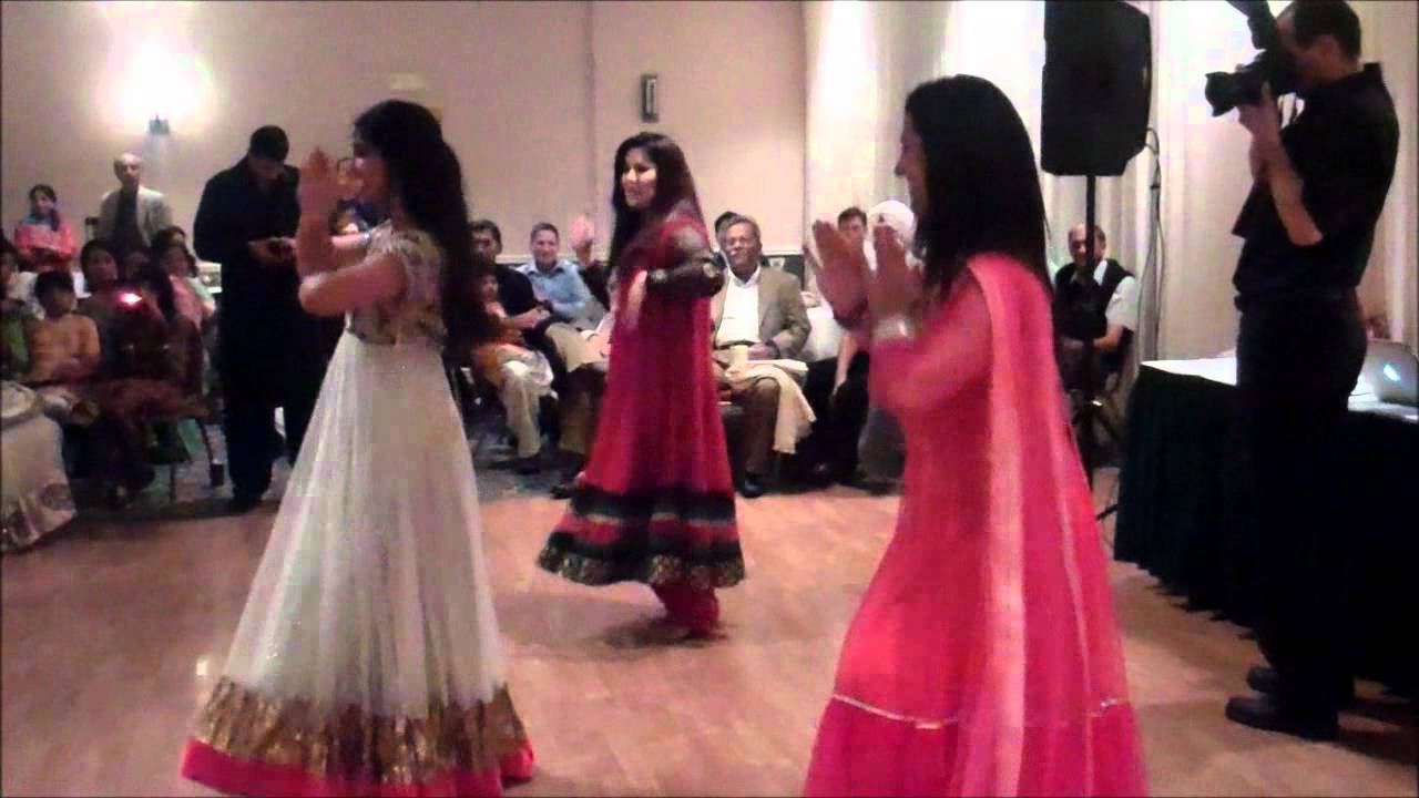 Mehndi Dances!!