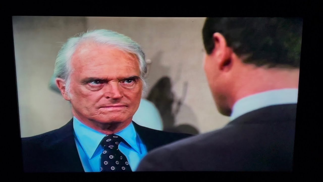 Dallas: Vaughn Leland confronts J.R. Ewing.