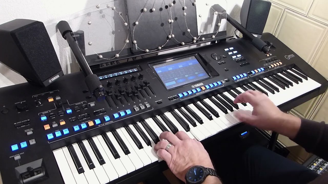 Feliz Navidad - (Jose Feliciano) - Cha-Cha - Cover by Horia Ioan - Yamaha Genos