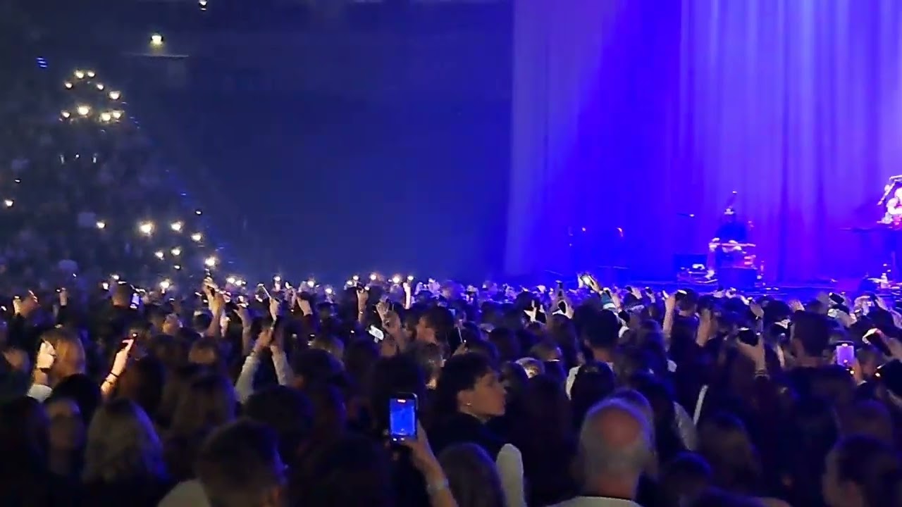 Chance Pe&ntilde;a - Good Love Die-  live @ Lanxess Arena Cologne - 01.11.2025 // Tom Odell support