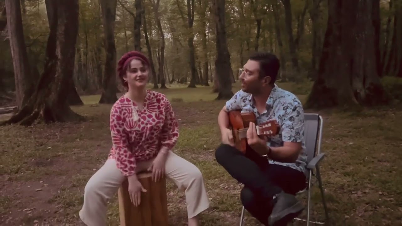#گیتار #کاخن#guitar#cajon اجرای آهنگ روزبه بمانی به نام اتفاق roozbeh bemani-etefagh