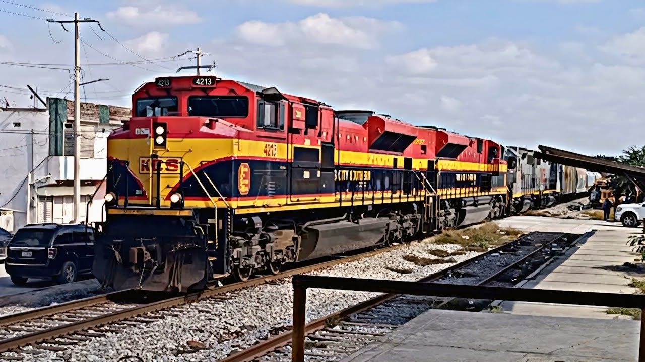 Hasta 4 Locomotoras en un solo tren!!!🚂🔥,arrastrando el 273, Estación Río bravo Tamaulipas, Línea F