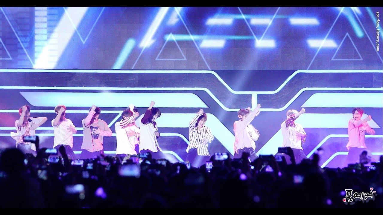 170930 워너원(WANNA ONE) 나야나(Pick Me) [2017 FEVER FESTIVAL] 4K직캠 by 포에버