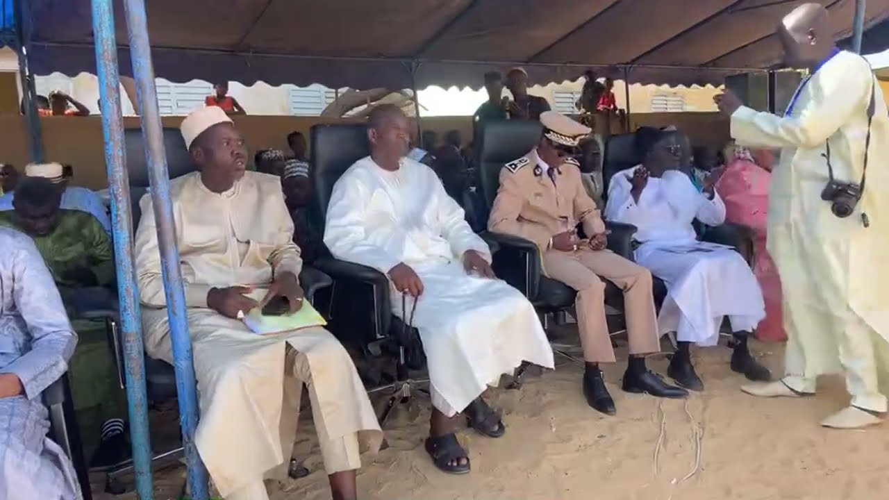 C&eacute;r&eacute;monie officielle centenaire &eacute;cole 1 Thilogne