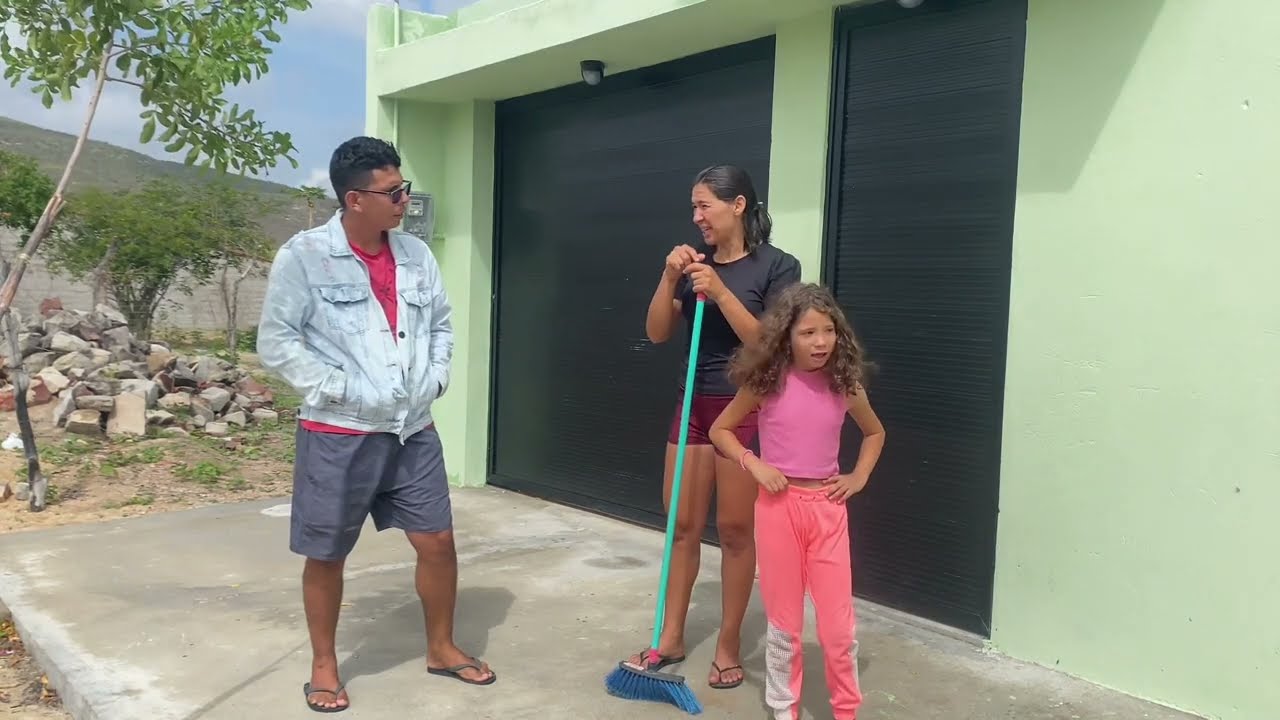 Claudineia fazendo o bem e de se desconfiar 🤣🤣