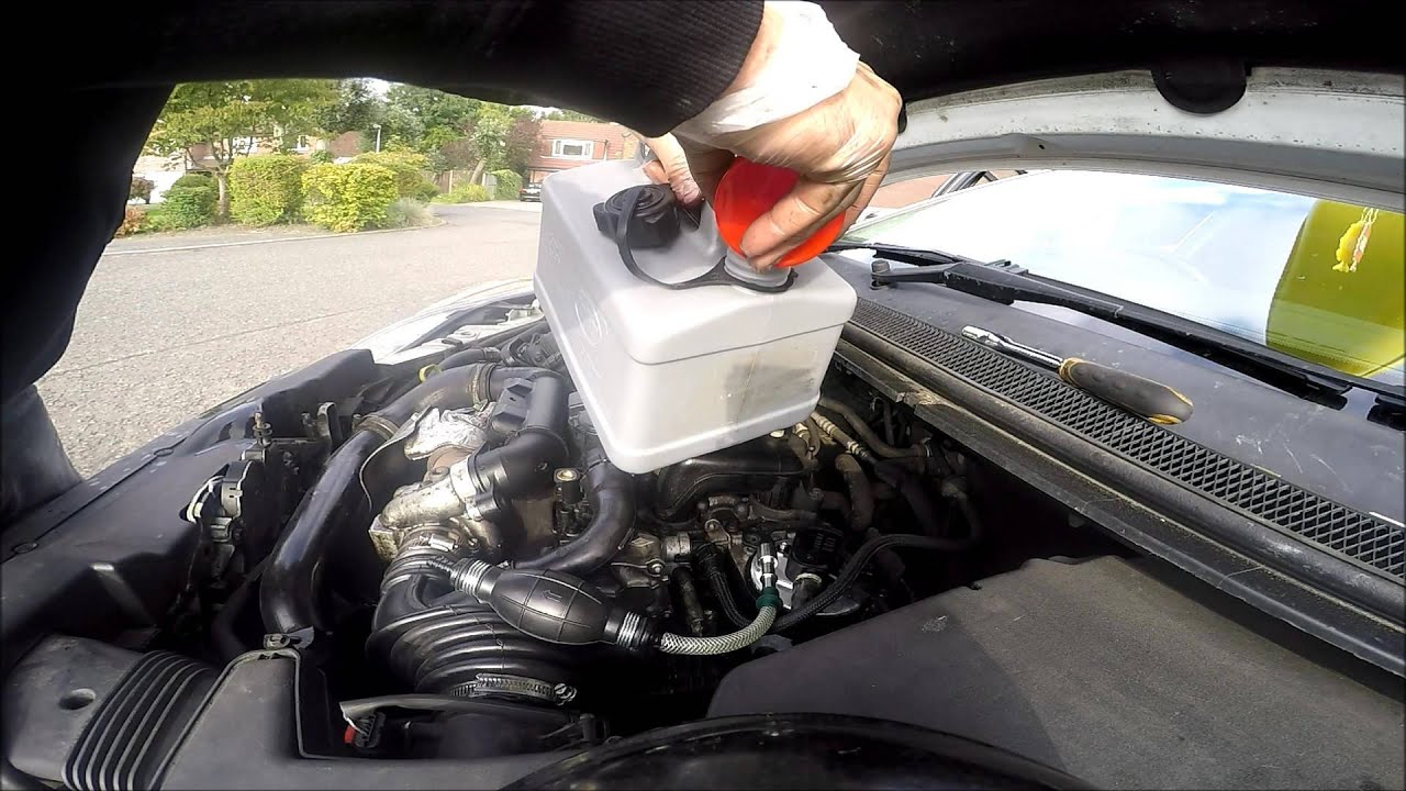 How to change Ford 1.6 TDCI HDI / Fuel Filter Replacement (DIY)
