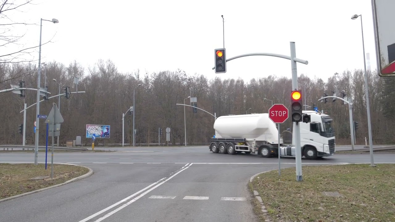 Zamknięto ulicę Wojska Polskiego w Jaworznie. Rozpoczęła się budowa dróg na JOG-u