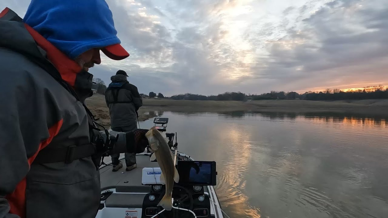 Douglas Lake Bass Fishing 12/26/2024. BIG Smallmouth!!