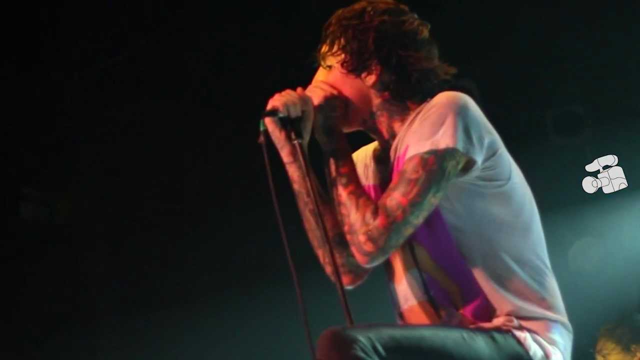 Bring Me The Horizon - It Never Ends (Carioca Club - São Paulo/Brazil 2011)