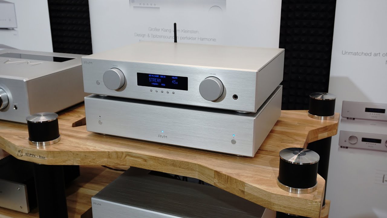 Małgorzata Ostrowska  LOMBARD   AVM Evolution A3 2 i CD 3 2 wraz z Davisacoustics VINCI SIGNATURE
