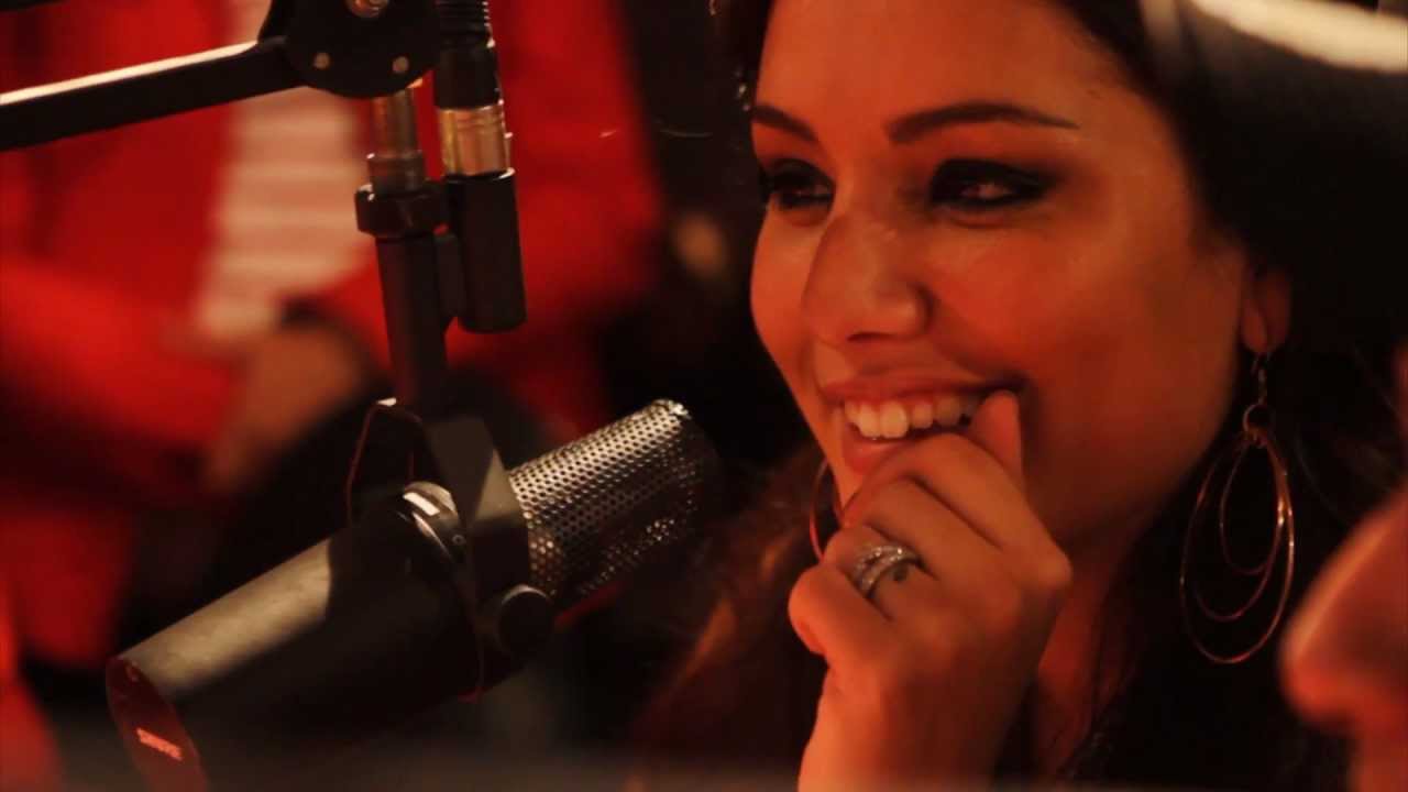 SOPRANO & REDK FEAT SARAH RIANI ( LiVE SKYROCK )