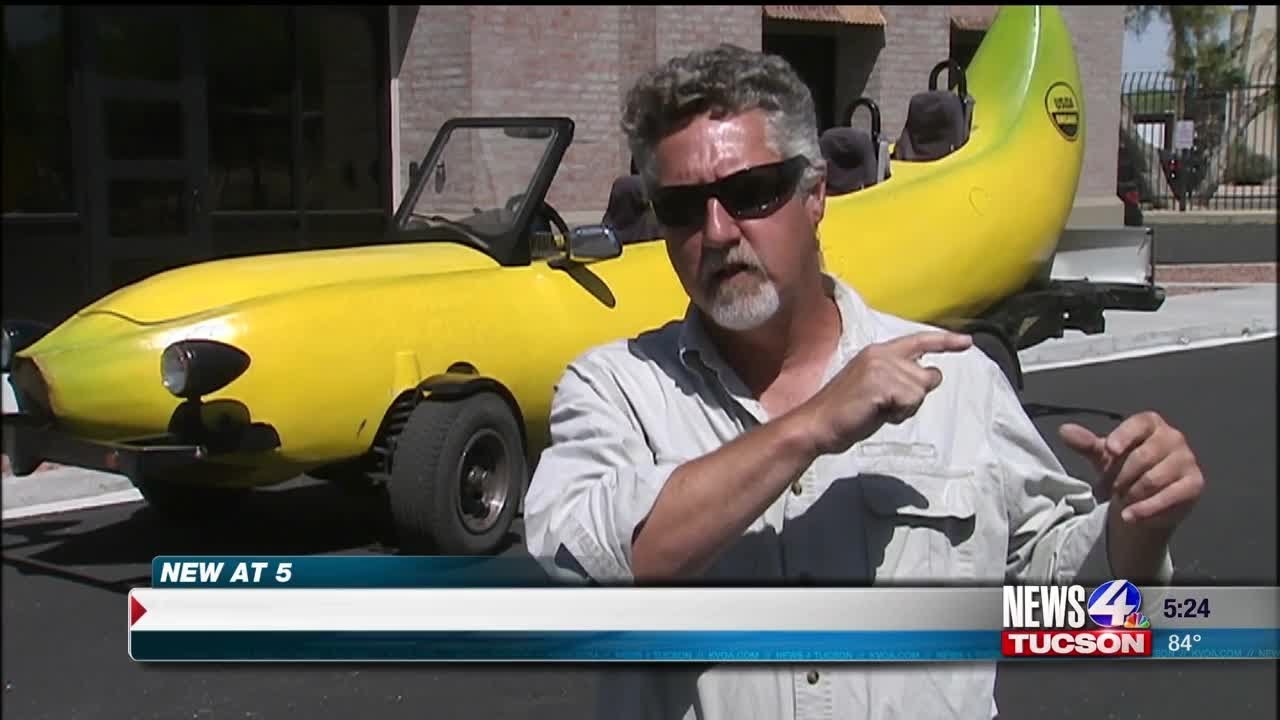 World's largest banana car rolls through Tucson