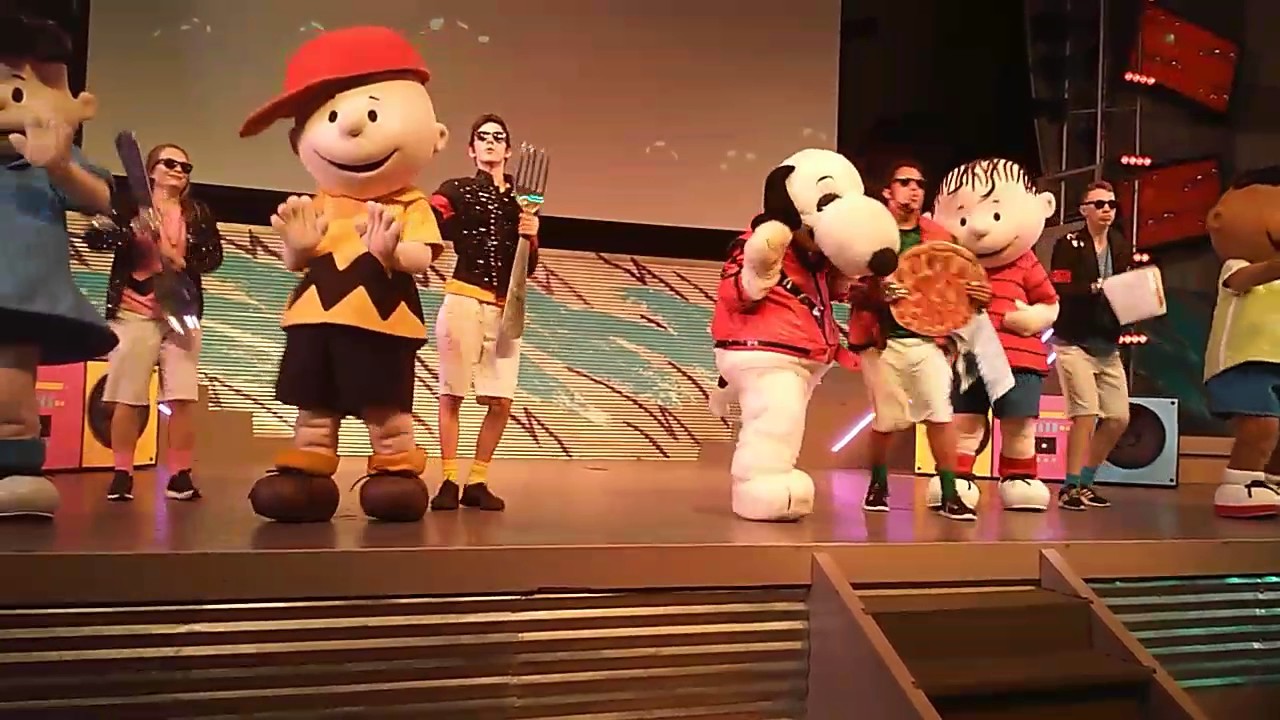 Kings Island Lunch with the Peanuts Gang