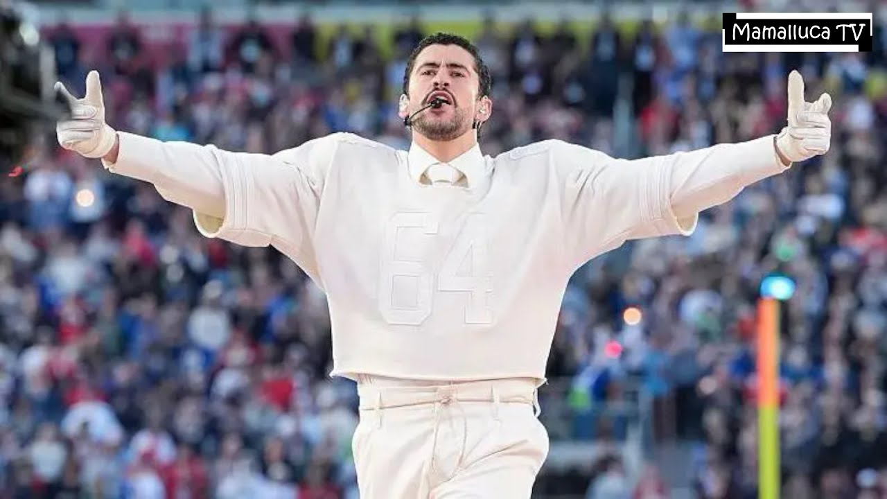 6 poderosos mensajes de Bad Bunny durante su actuación en el Super Bowl.