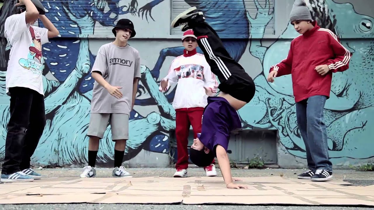 Videomind ( Clementino, Paura & Tayone) - Peter Pan OFFICIAL