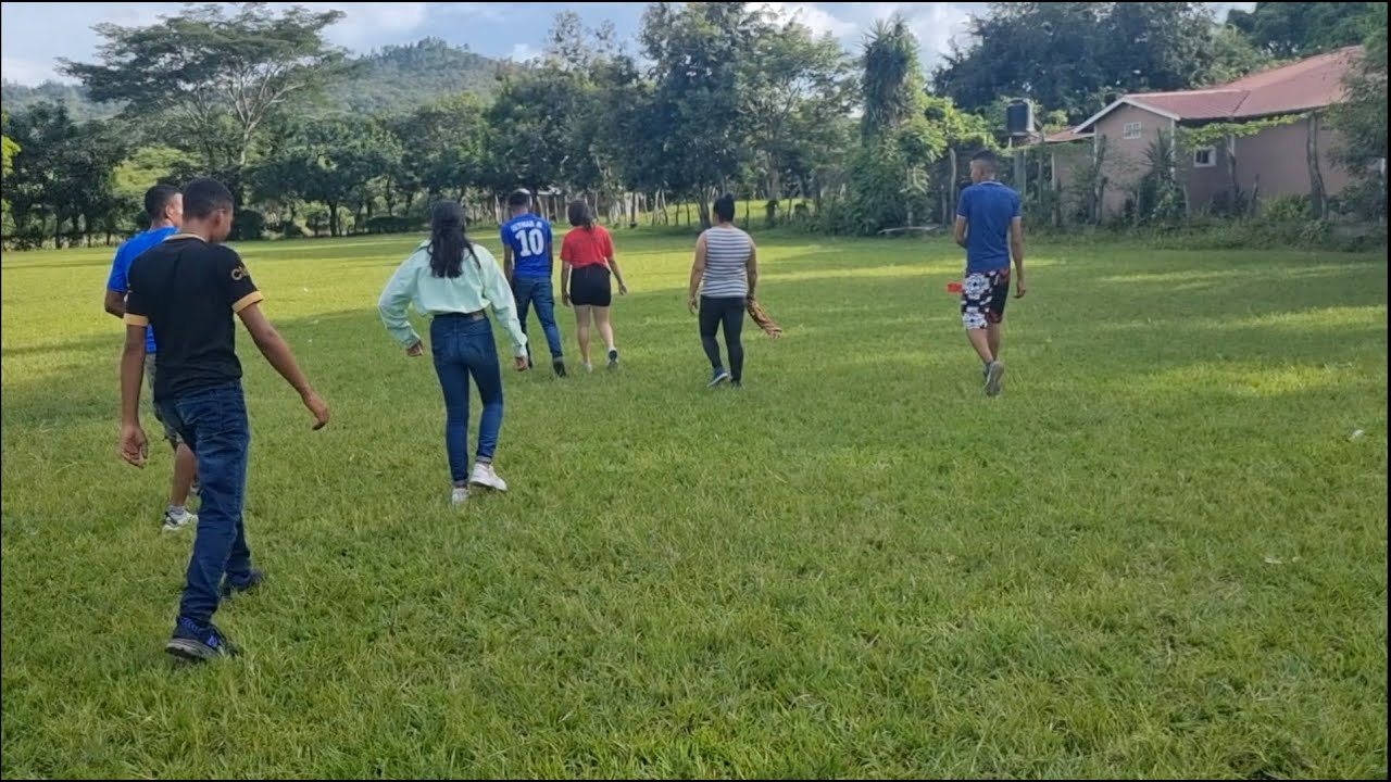Llegamos A Coyolar Y Nos Metemos A Bajar Unas Ciruelas Que Hay En El Campo