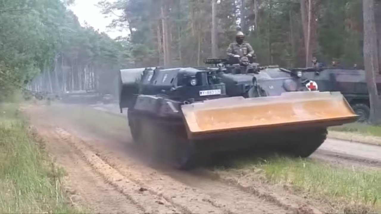LÜBTHEEN: Räumpanzer der Bundeswehr helfen jetzt bei Brandbekämpfung