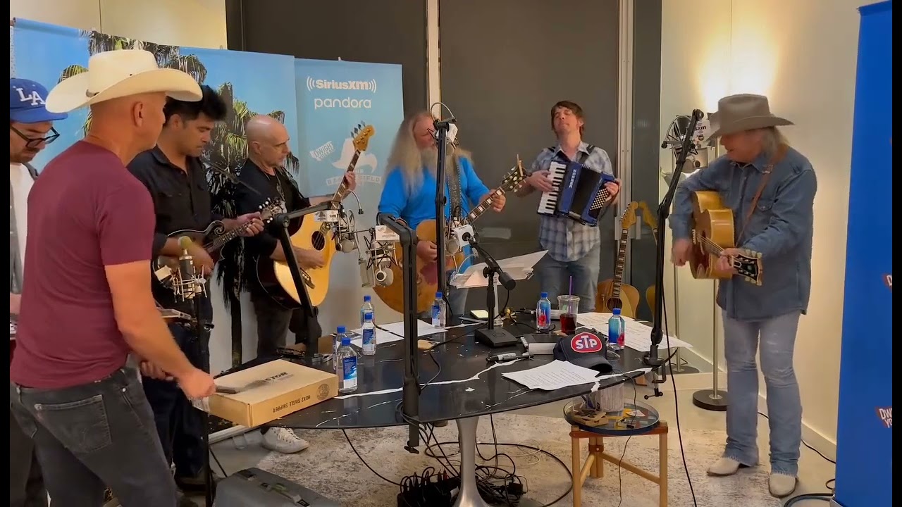 Today I started loving you again - Dwight Yoakam & Jamey Johnson