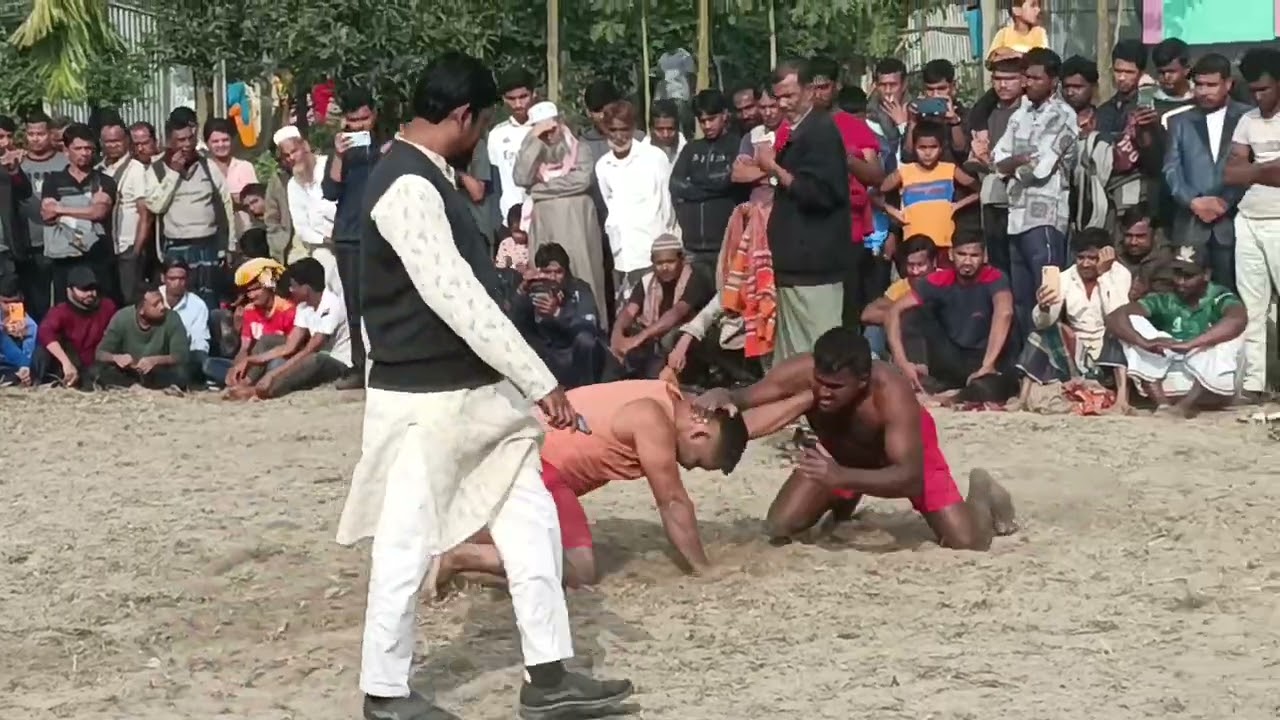 🌹গ্রাম বাংলার ঐতিহাসিক হাডুডু খেলা কামাল মাল  এবং রাশেদ মাল স্থান  রুপসাগরের পশ্চিমে নারায়নসার