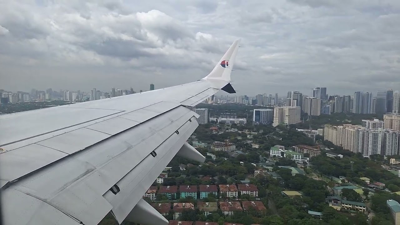 Malaysia Airlines B737 MAX 8 [9M-MVG] MH806/MAS806 Arriving Ninoy Aquino Int'l (MNL/RPLL) 24