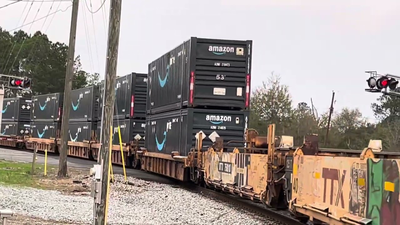 CSX Intermodal train rolling around the curve crossing ossie Davis pky 1/8/26 