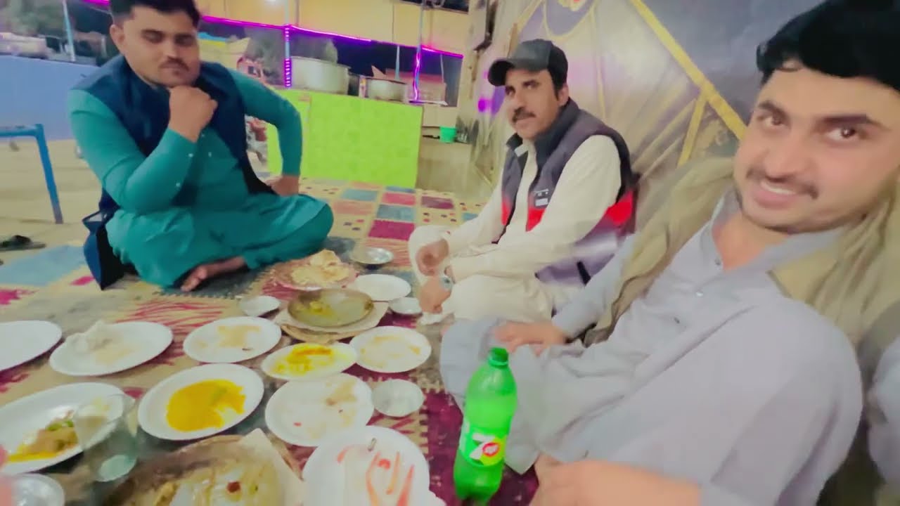کس نے 125 ہونڈا کی خوشی میں دعوت دی آج ہمیں🤔💯#comedymove #funny #lifeisbutadream #comedymovies 