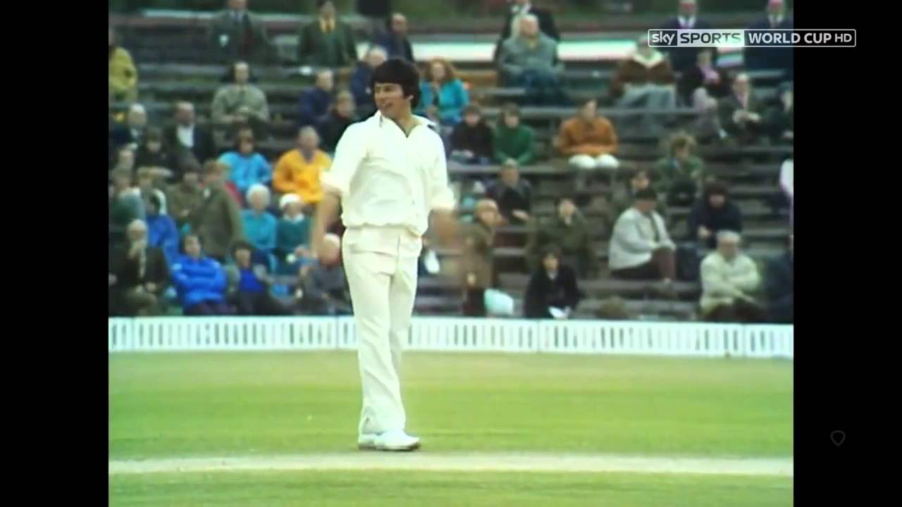 HD- Imran Khan First Wicket in Test Cricket (1st test 1974 @ Leeds vs England)