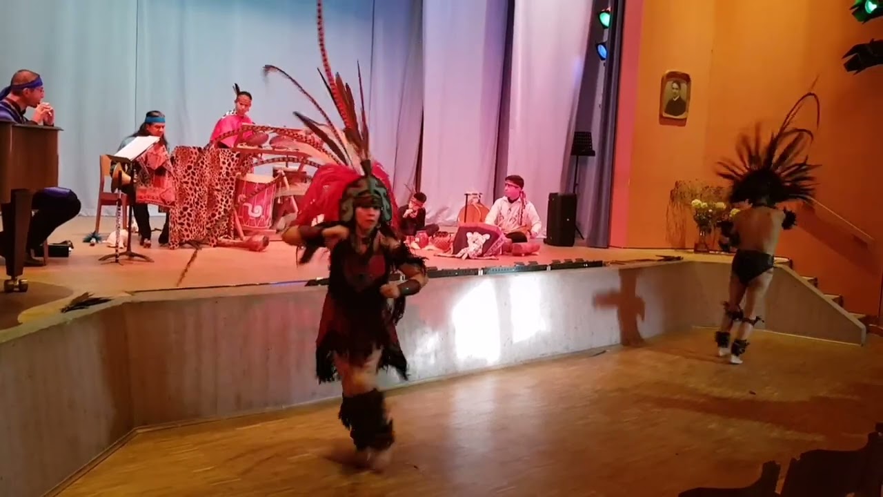 DANZAS DEL SEXTO SOL-Danza de TEZCATLIPOCA - A.Pantaleón con COSMODANZA 'Sala Rudolfsteiner' BERLIN 