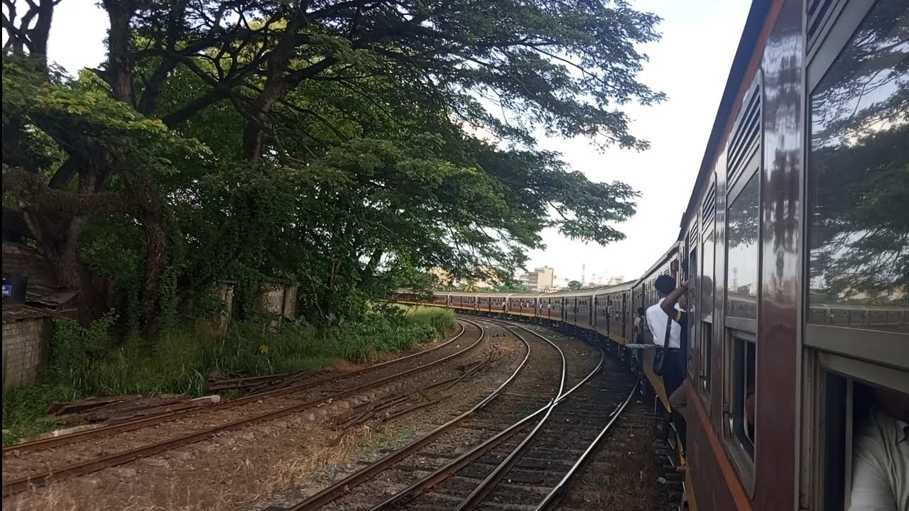 Class M4 Morning Diesel Electrical locomotive train travel 