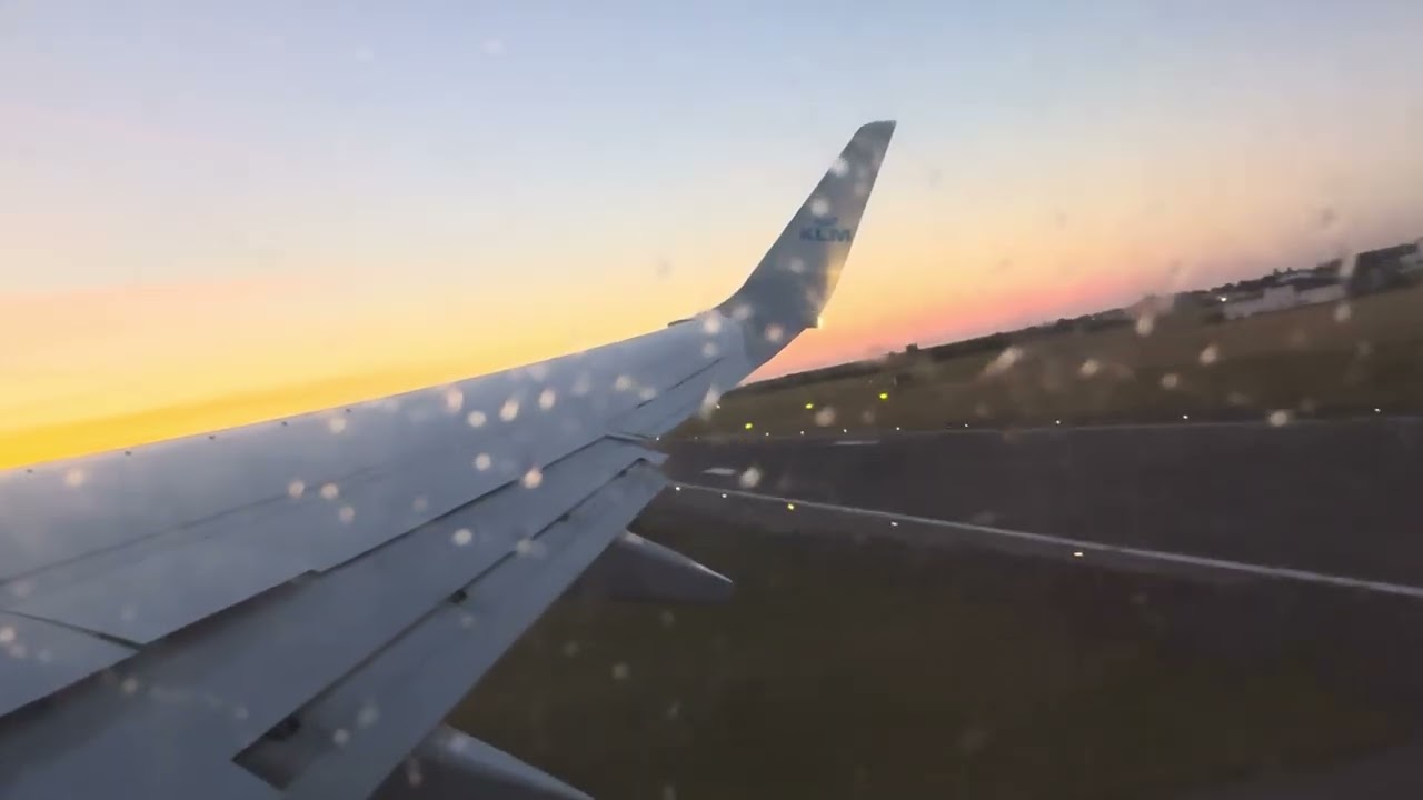 Early Morning take off from Copenhagen - KLM - Boeing 737-800 - CPH to AMS