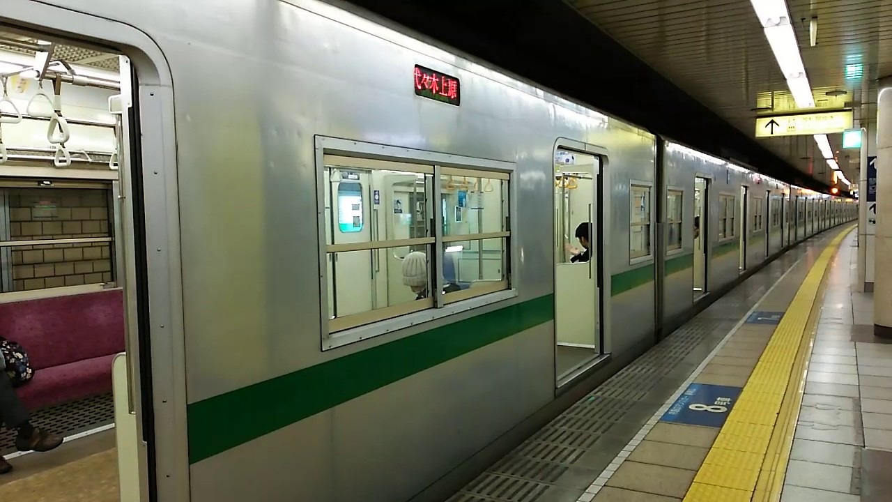 東京メトロ千代田線6000系・霞ヶ関駅出発。