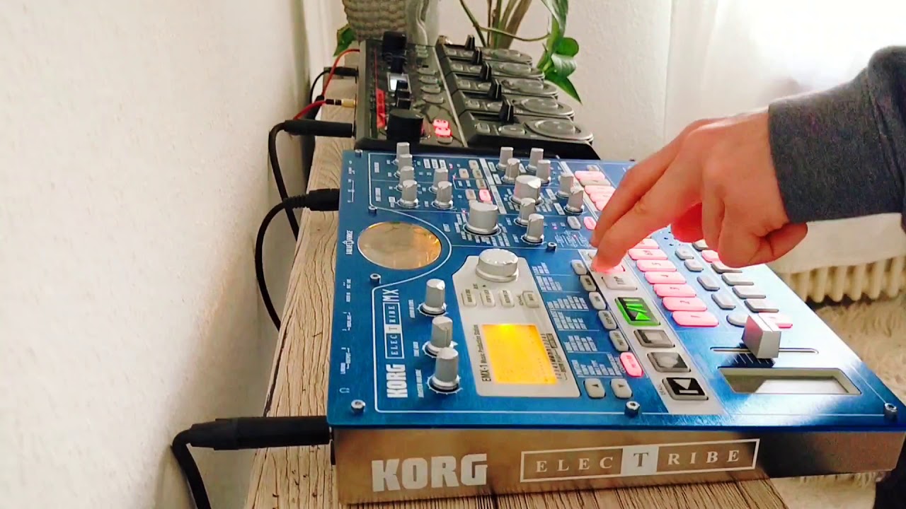 Henr Ix #1 LIVE Drum and bass Electribe Emx-1