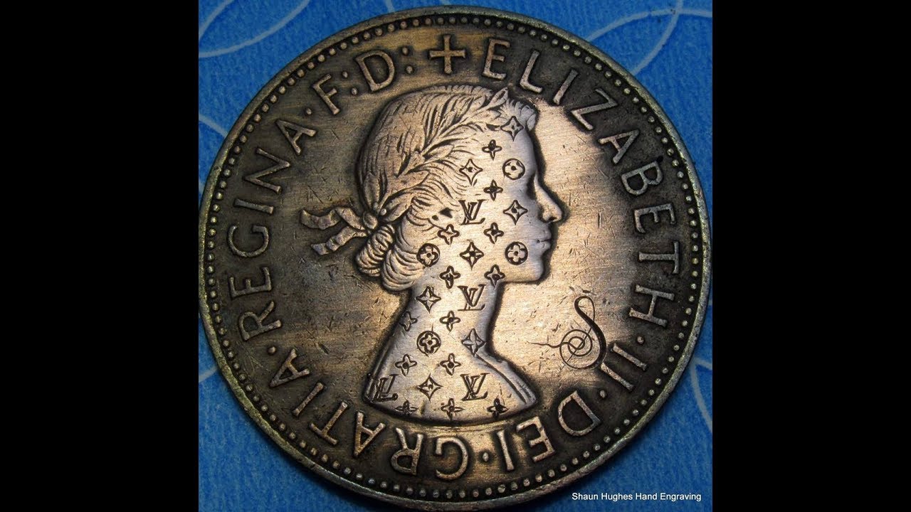 Hand Engrave the Queen a LOUIS VUITTON Pattern
