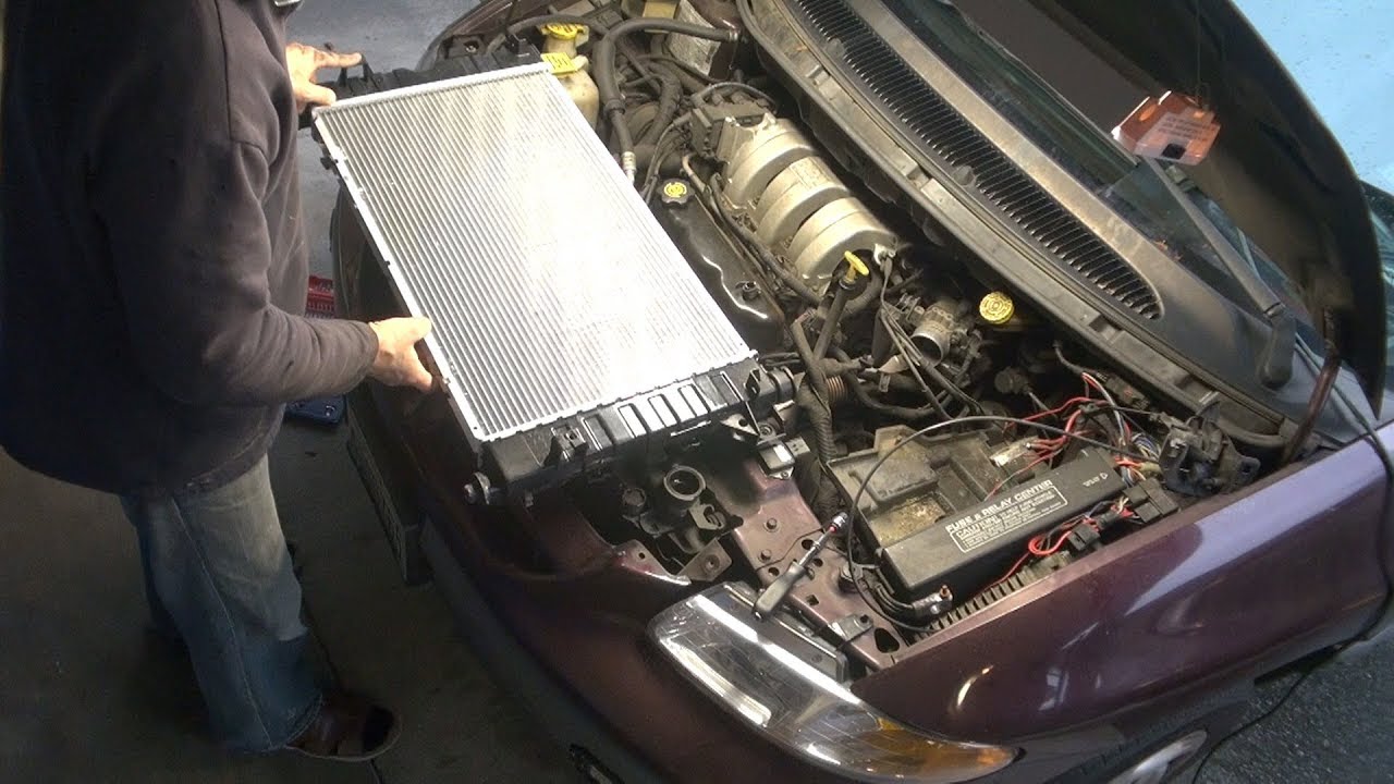 1998 Dodge Grand Caravan Radiator Replacement. Замена радиатора