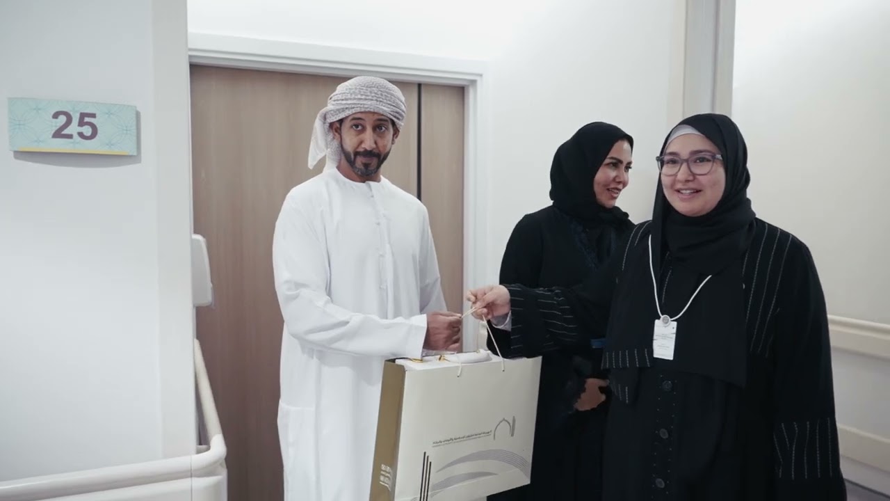العلماء ومسؤولو «الشؤون الإسلامية والأوقاف والزكاة» يزورون المواليد الجدد في مستشفى الكورنيش.