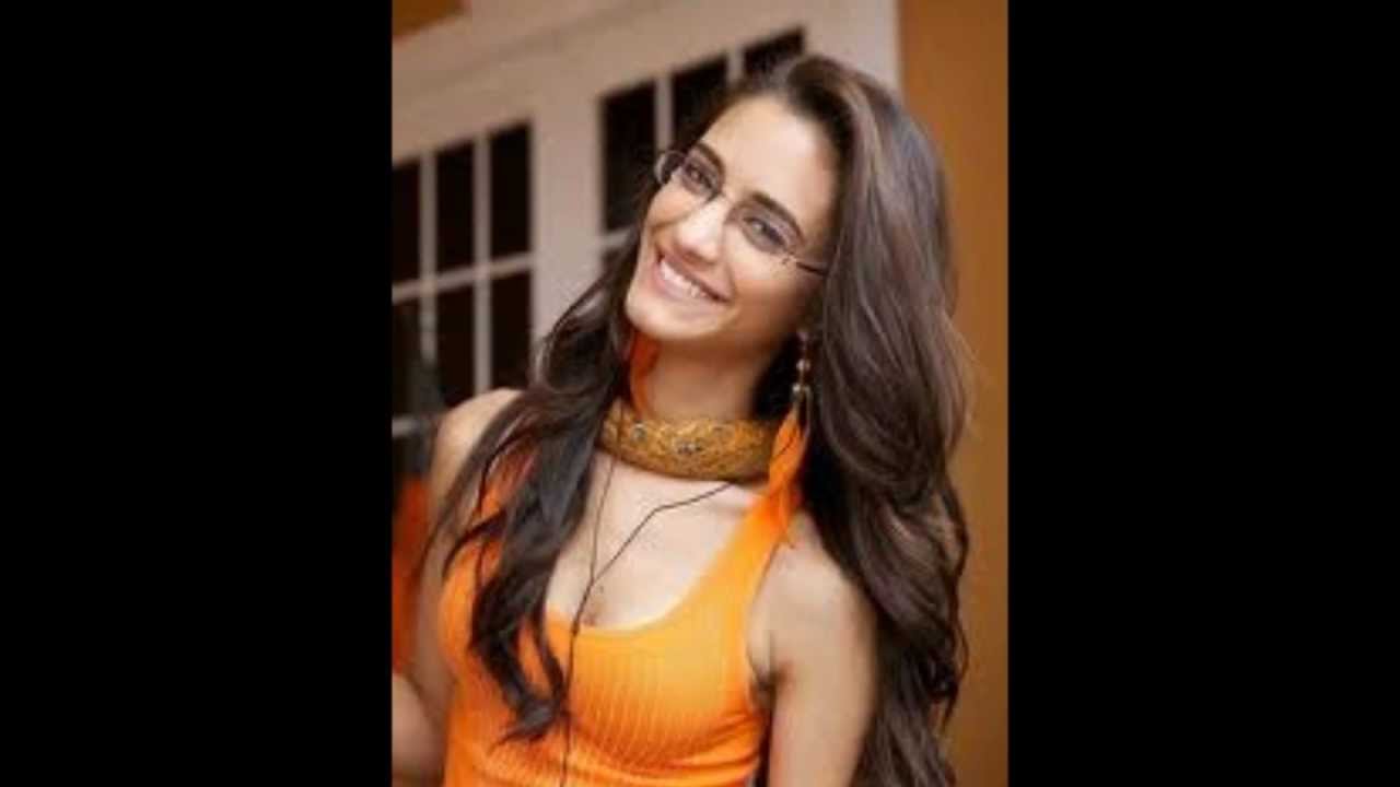 Dedicado a Sol Rodriguez y Kimberly Dos Ramos =)