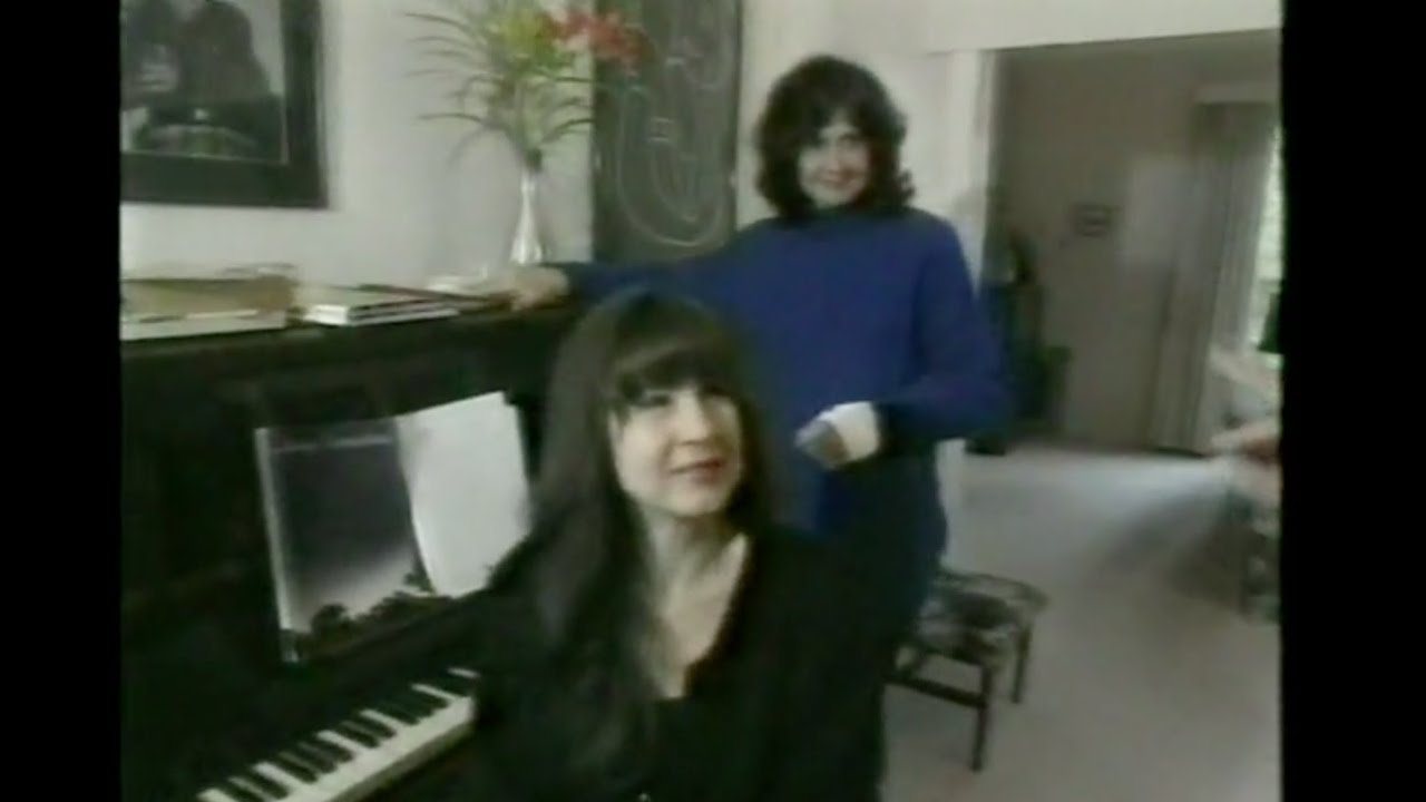 Judith Durham & Beverly Sheehan - Burke's Backyard, 1995