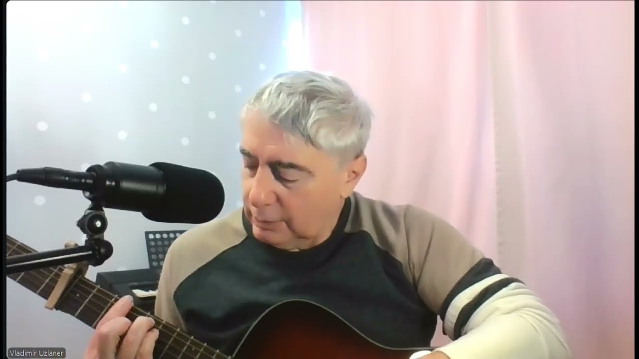 20. Сковородничала пчёлка(Сл.Александр Крупинин, Муз.В.Узланер)