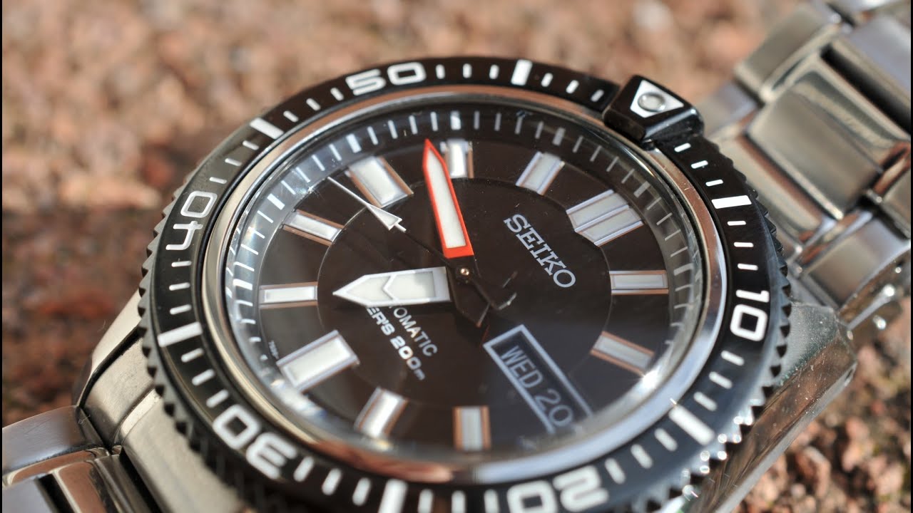 Обзор часов Seiko Stargate SKZ325K1 на браслете с механизмом Seiko 7S36.