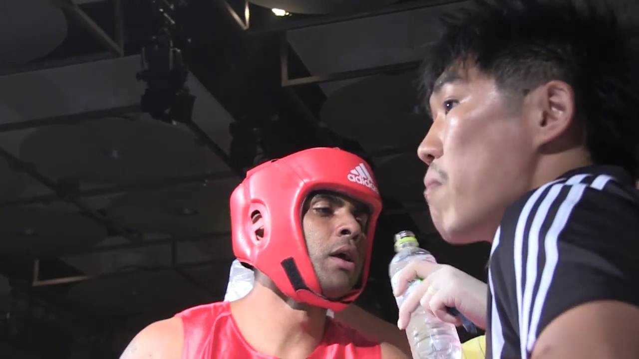 Tony Evans & deVere Group Executive Fight Night IV - Fight 6