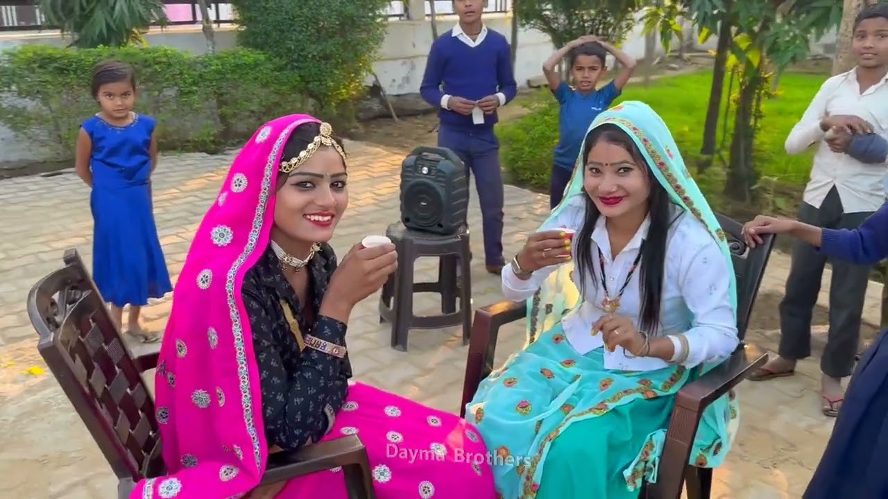 गांव में वीडियो शूटिंग || Meenawati Shooting || Amrita Alwar Monika Alwar || शानदार बात चीत