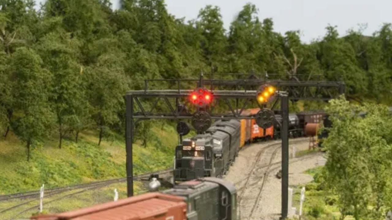 Amazing Realistic HO Scale Layout