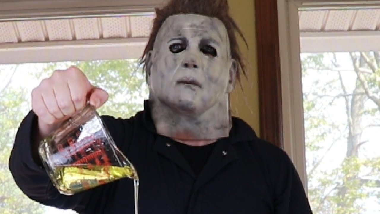 LET'S MAKE THE DEVILS BROWNIES - Michael Myers Halloween Horror Parody