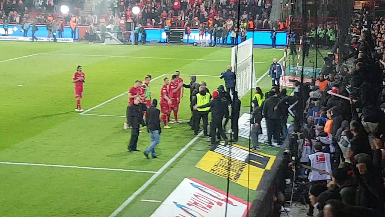 Union Berlin gegen Hertha - Stimmung nach dem Spiel + Pyro