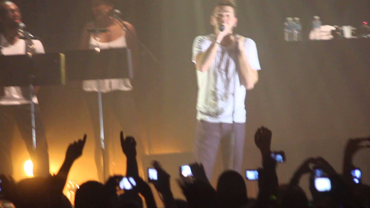Mon père et Elle nie l'évidence de Keen'V au bataclan le 15/10/2013